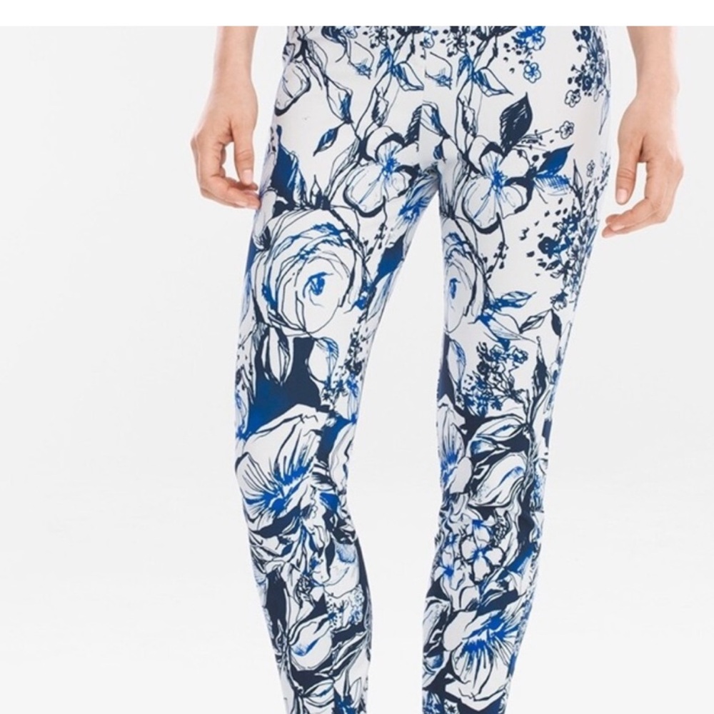 Black Label Navy and White Floral Cropped Pants